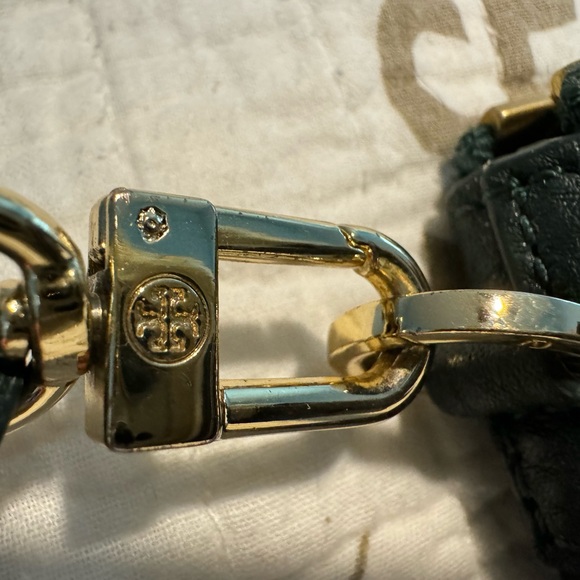 Euc Tory Burch Green Robinson wristlet - Picture 3 of 7